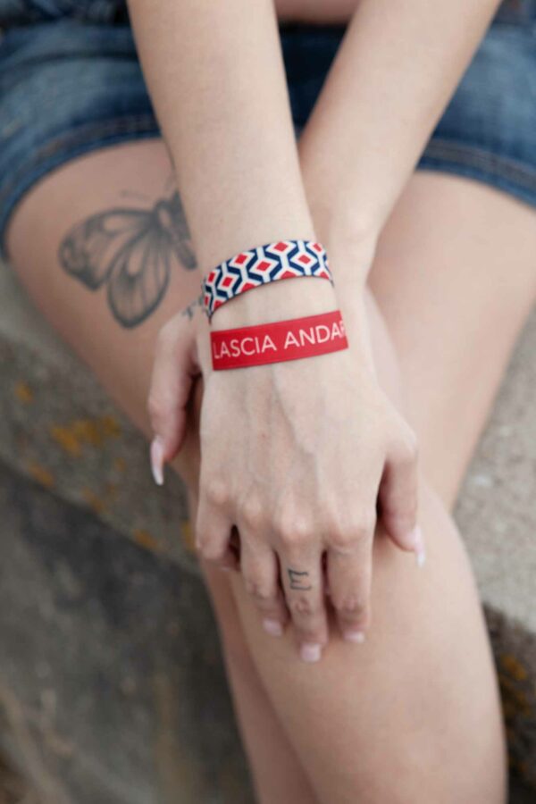 bracciale con frase, lascia andare