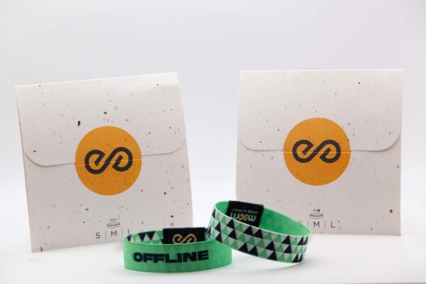 bracciale riciclato con packaging offline